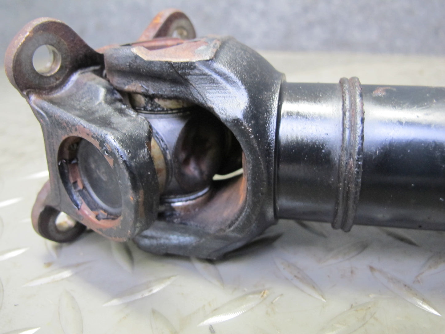2010-2013 BMW E70 E71 X5M X6M AWD A/T Front Driveshaft Drive Shaft
