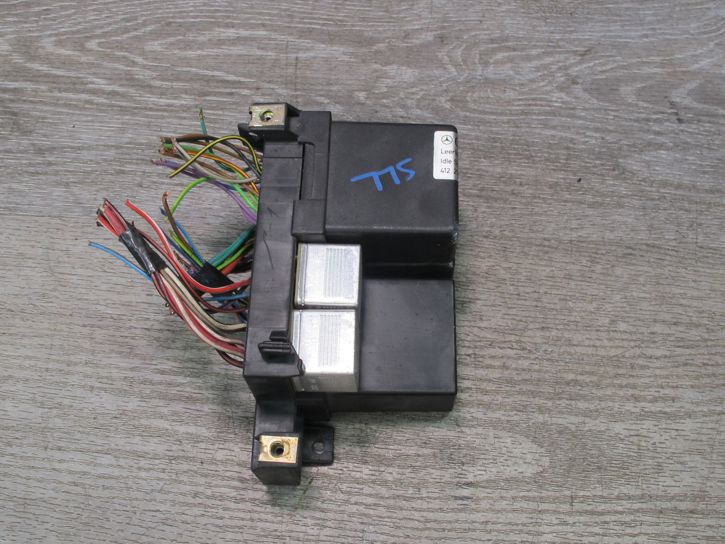86-89 Mercedes R107 560SL Fuel Pump Idle Speed A/C Relay Box Module Holder OEM
