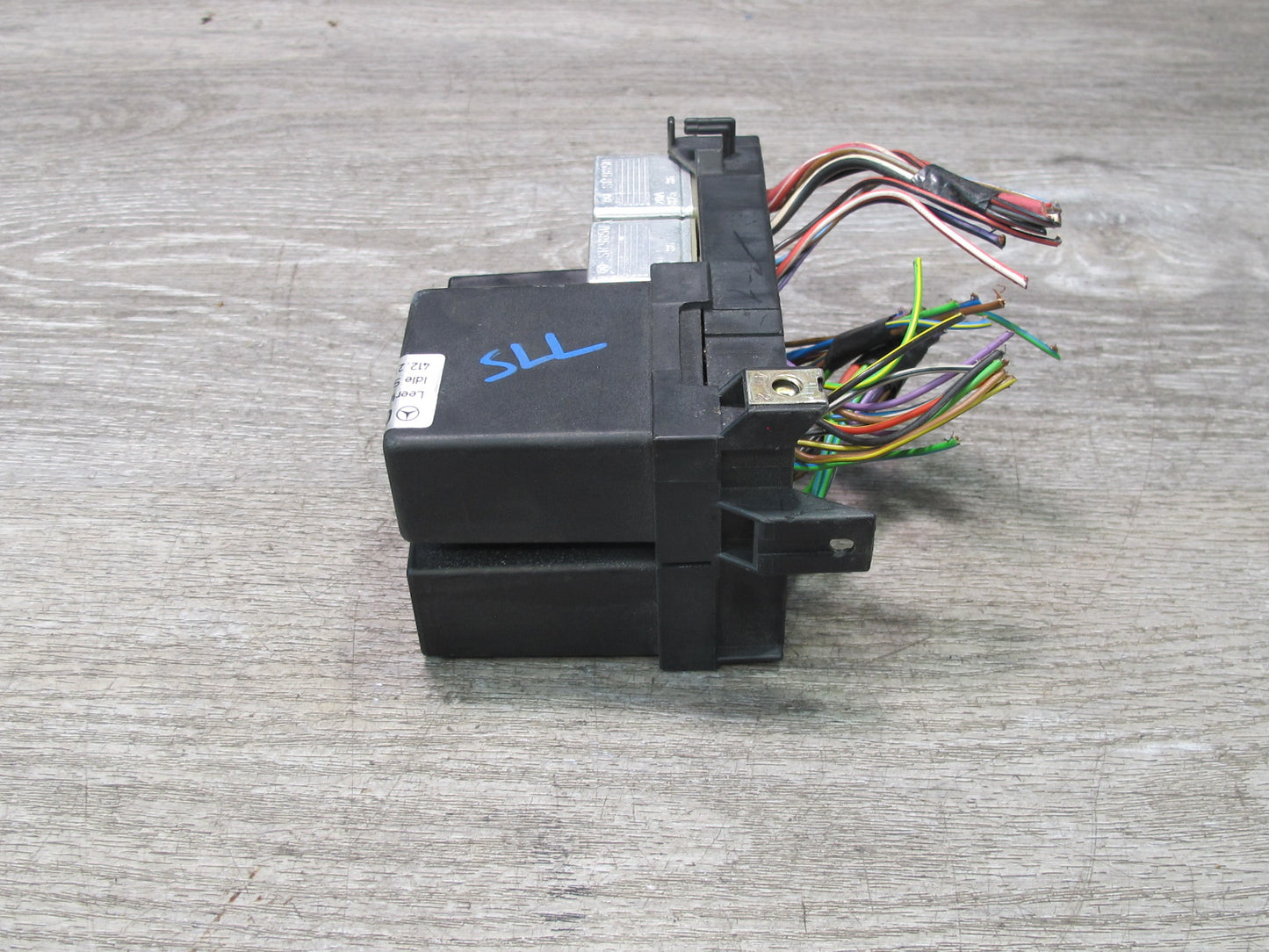 86-89 Mercedes R107 560SL Fuel Pump Idle Speed A/C Relay Box Module Holder OEM