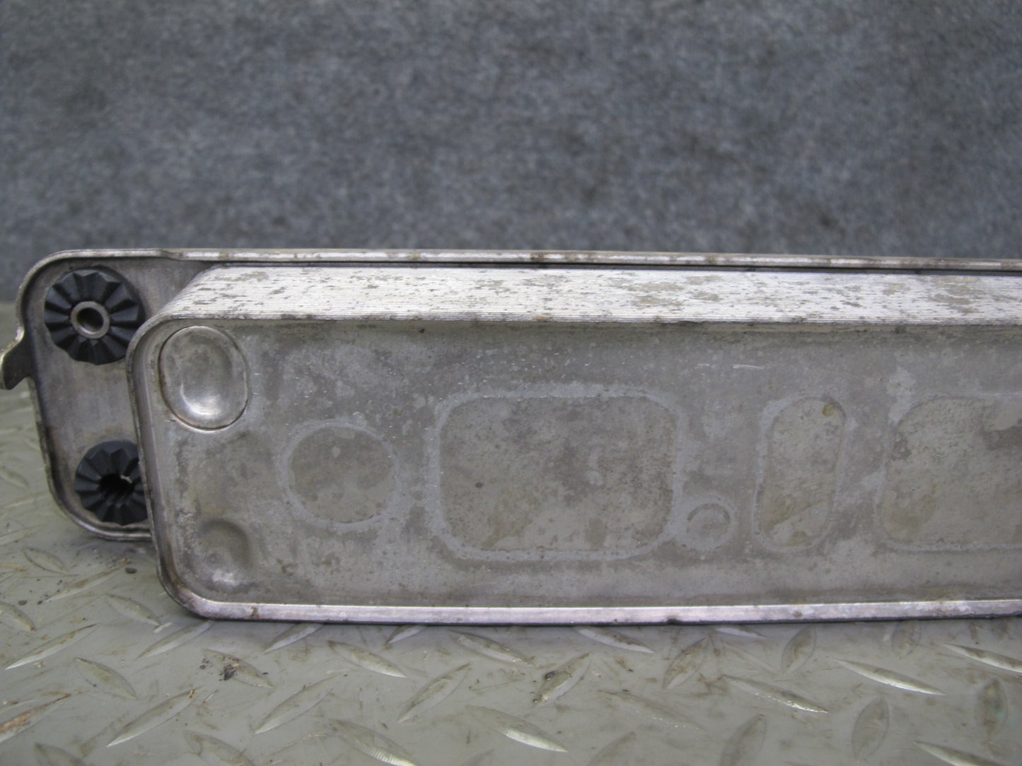 2010-2013 BMW E70 E71 X5M X6M A/T Transmission Heat Exchanger Oil Cooler 7589522