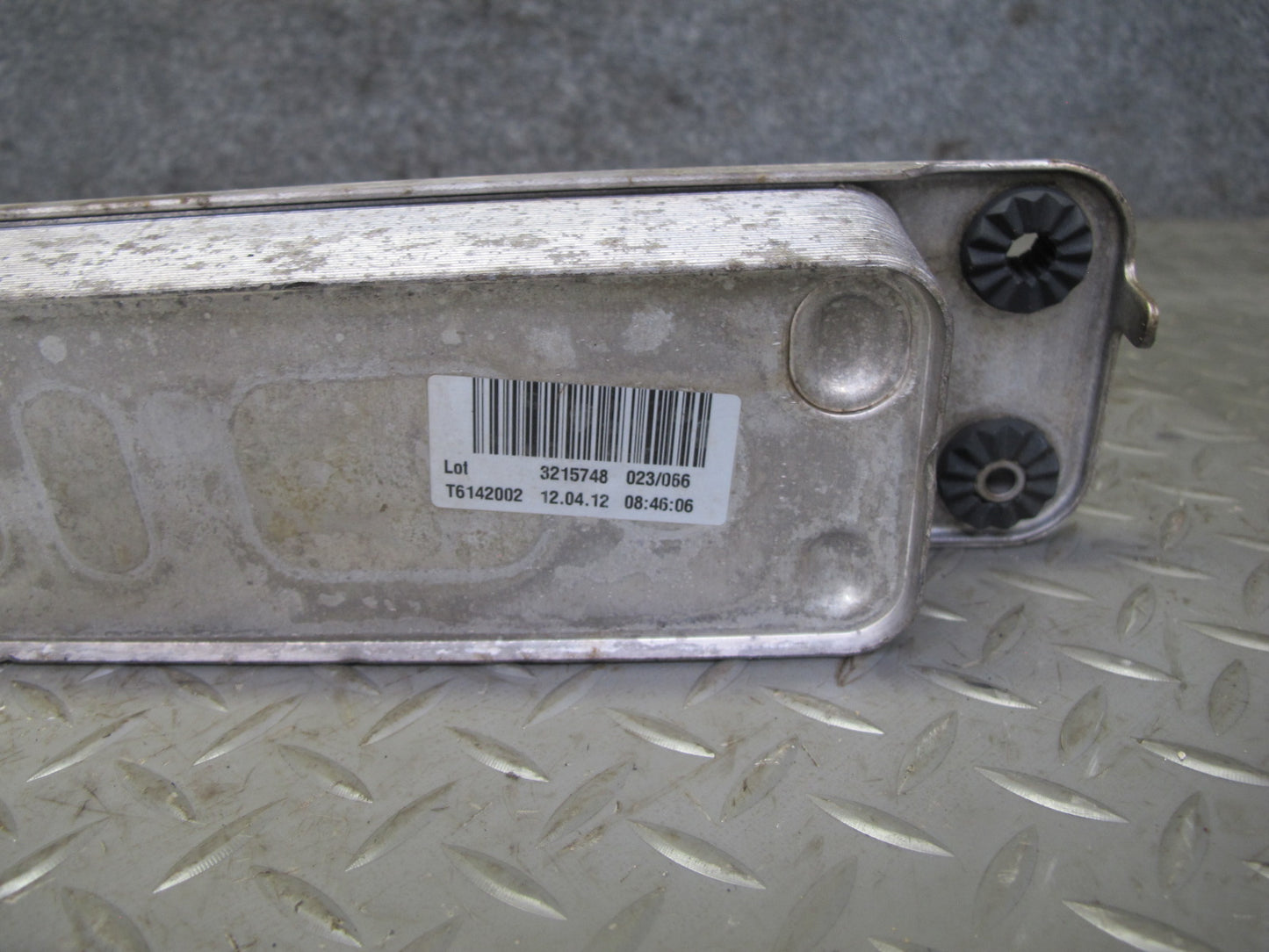 2010-2013 BMW E70 E71 X5M X6M A/T Transmission Heat Exchanger Oil Cooler 7589522