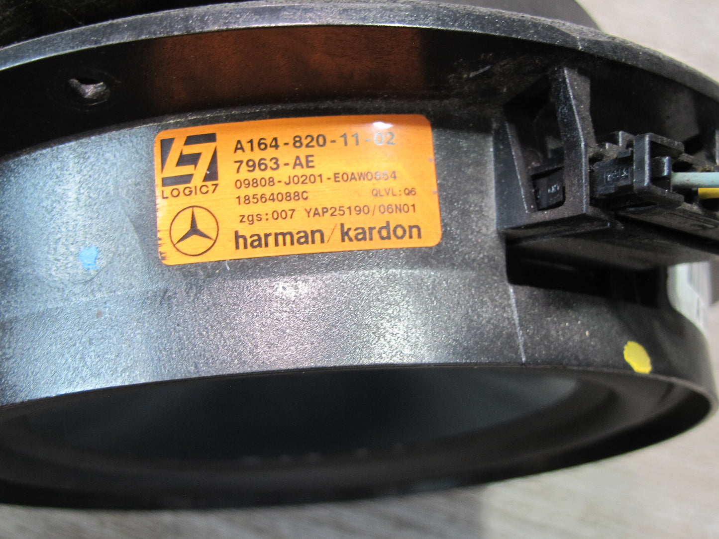 06-11 Mercedes W164 ML Set of 8 Harman Kardon Door Dashboard Speaker Tweeter OEM
