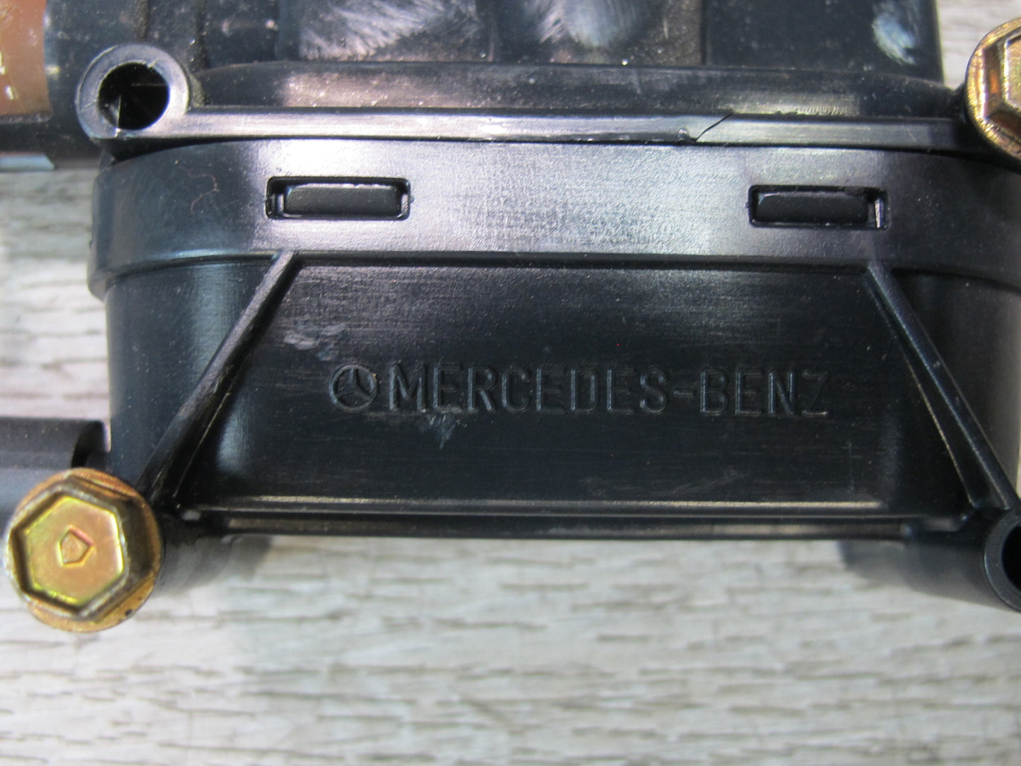 86-89 Mercedes R107 560SL Rear Trunk Lid Lock Release Vacuum Actuator OEM
