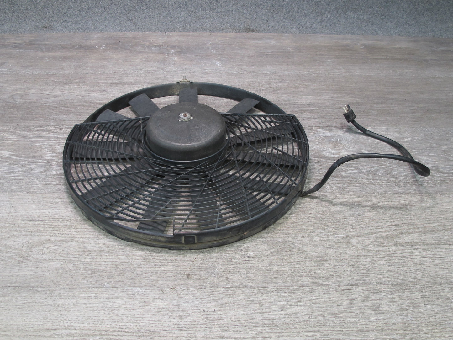 86-89 Mercedes R107 560SL Engine Cooling Radiator Auxiliary Fan Motor OEM