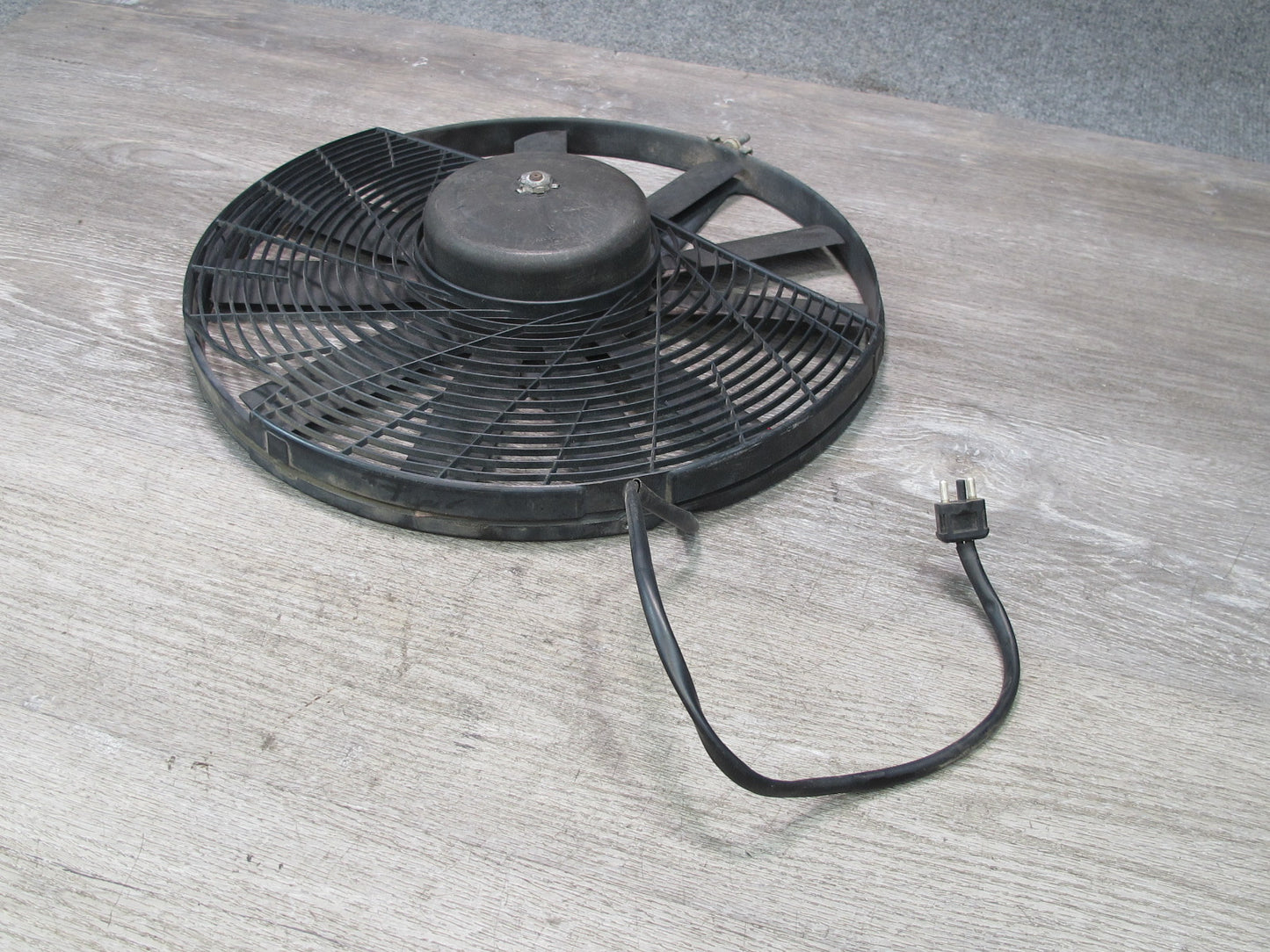 86-89 Mercedes R107 560SL Engine Cooling Radiator Auxiliary Fan Motor OEM