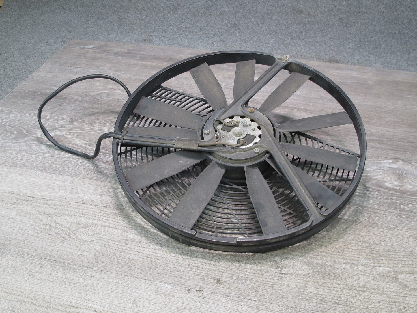 86-89 Mercedes R107 560SL Engine Cooling Radiator Auxiliary Fan Motor OEM