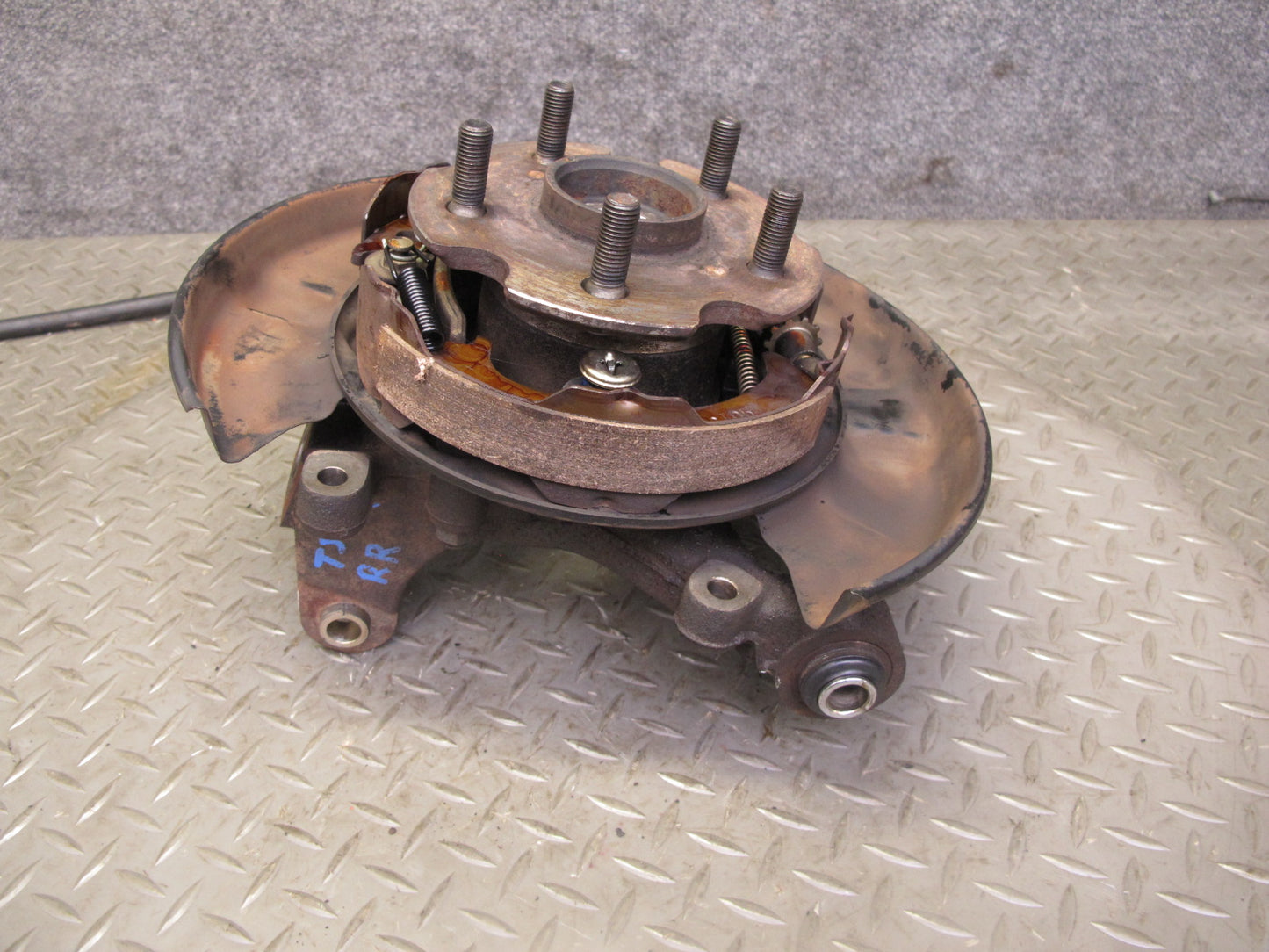 86-92 Toyota Supra MA70L Rear Right Spindle Knuckle Wheel Hub Bearing 71K OEM
