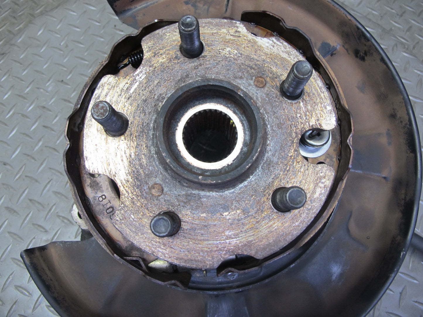 86-92 Toyota Supra MA70L Rear Right Spindle Knuckle Wheel Hub Bearing 71K OEM