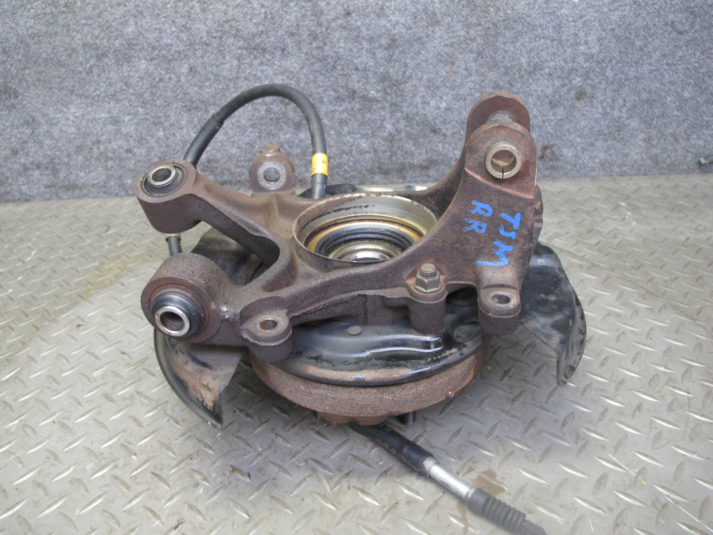 86-92 Toyota Supra MA70L Rear Right Spindle Knuckle Wheel Hub Bearing 71K OEM
