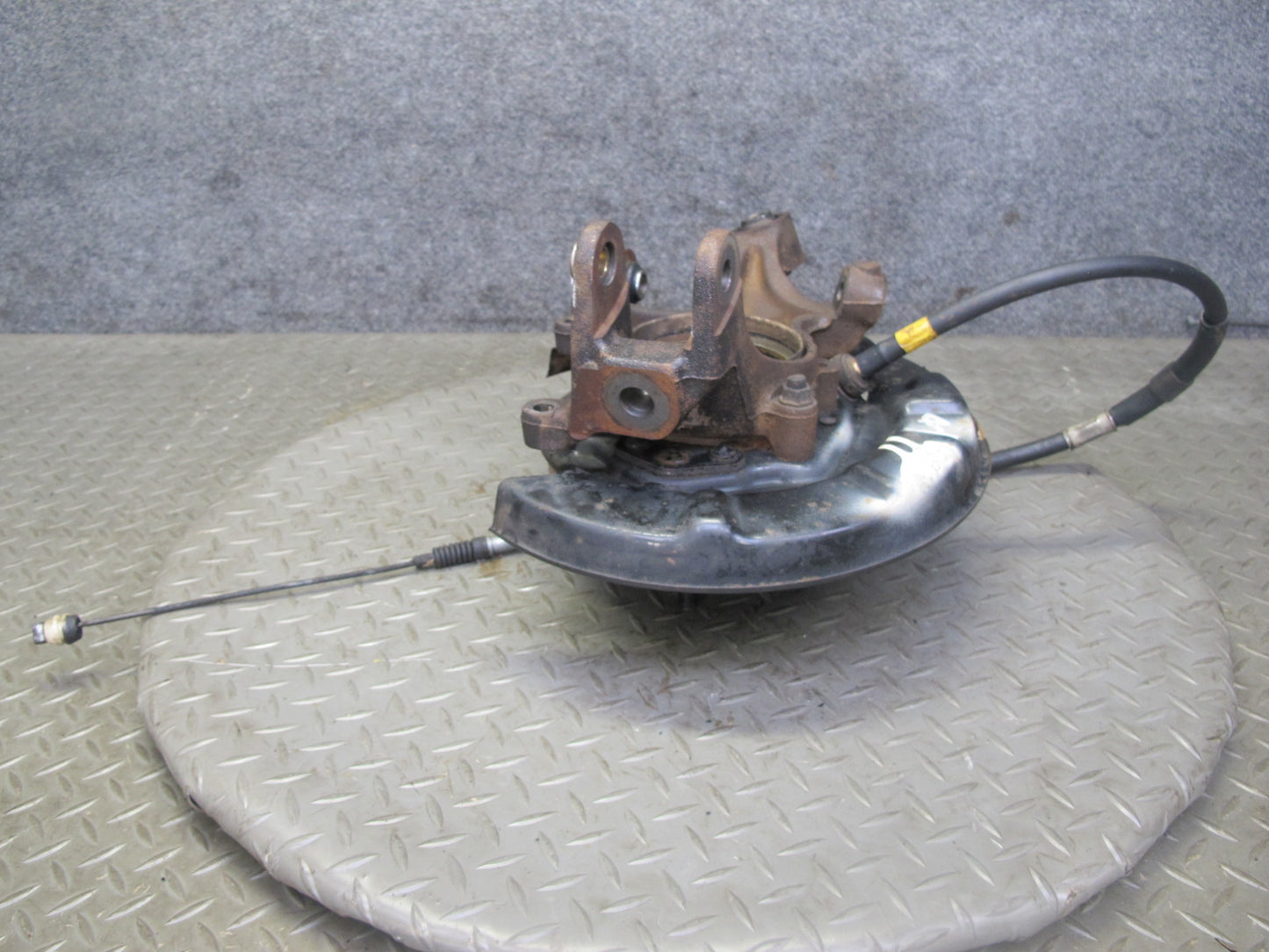 86-92 Toyota Supra MA70L Rear Right Spindle Knuckle Wheel Hub Bearing 71K OEM
