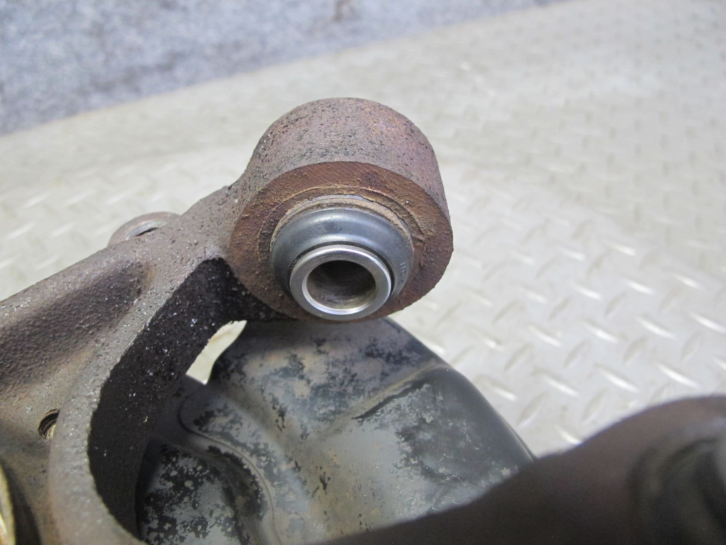 86-92 Toyota Supra MA70L Rear Right Spindle Knuckle Wheel Hub Bearing 71K OEM