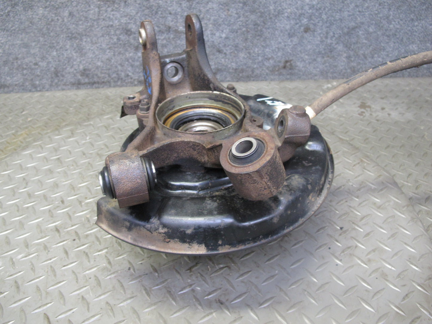 86-92 Toyota Supra MA70L Rear Left Spindle Knuckle Wheel Hub Bearing 71K OEM