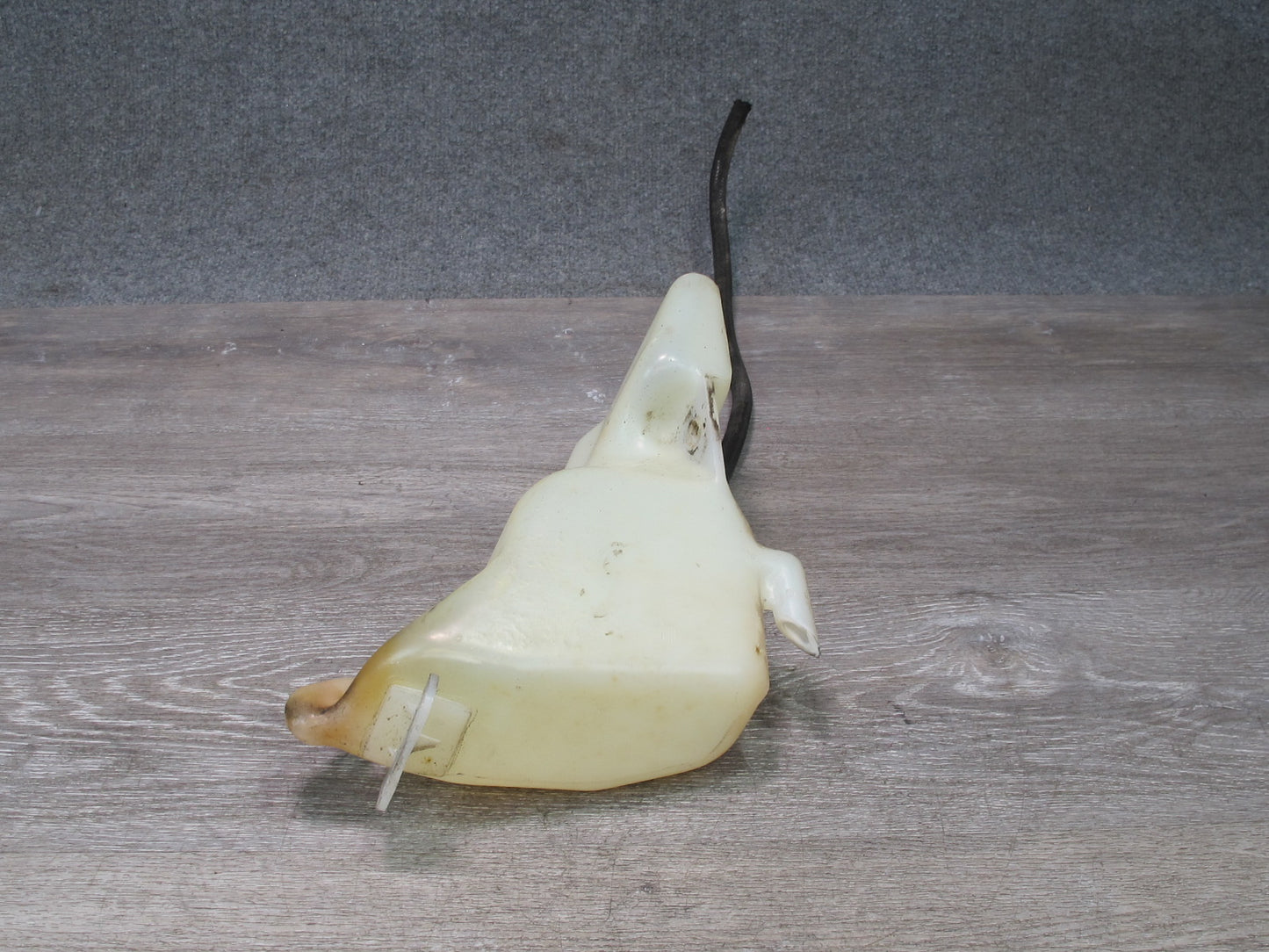 86-89 Mercedes R107 560SL Engine Coolant Expansion Overflow Reservoir Tank OEM