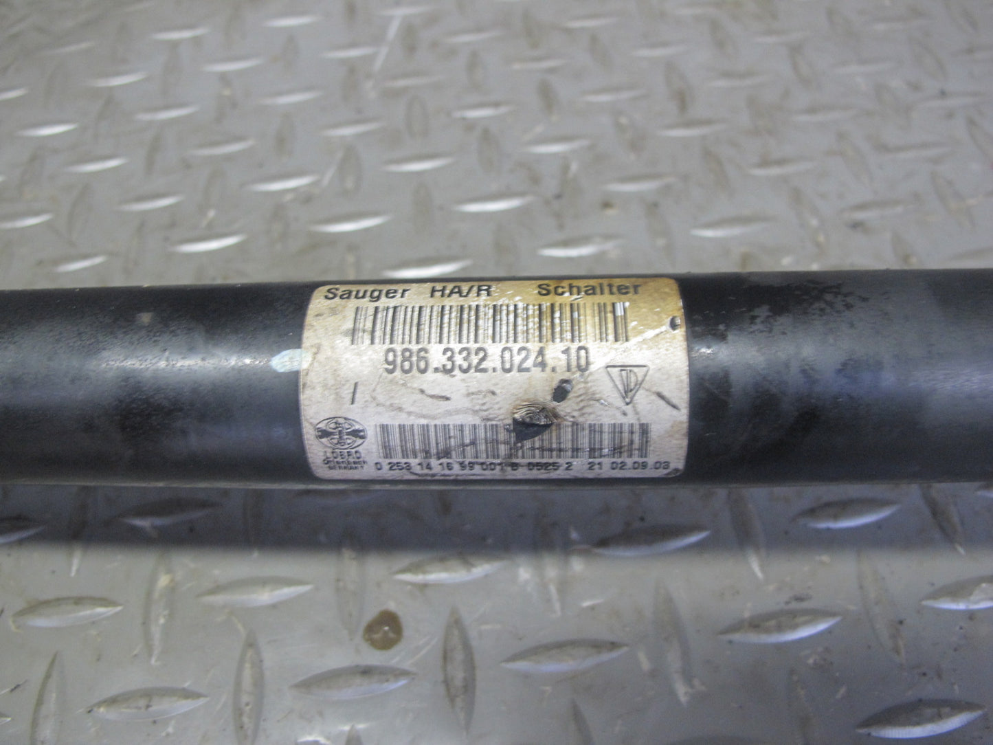 2003-2004 Porsche Boxster 986 M/T 5-SPEED Rear Right Side Suspension Axle Shaft