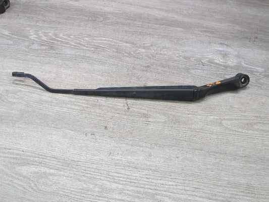 01-05 Lexus JCE10L IS300 Set of 2 Front Windshield Wiper Arm w Bolt Covers OEM