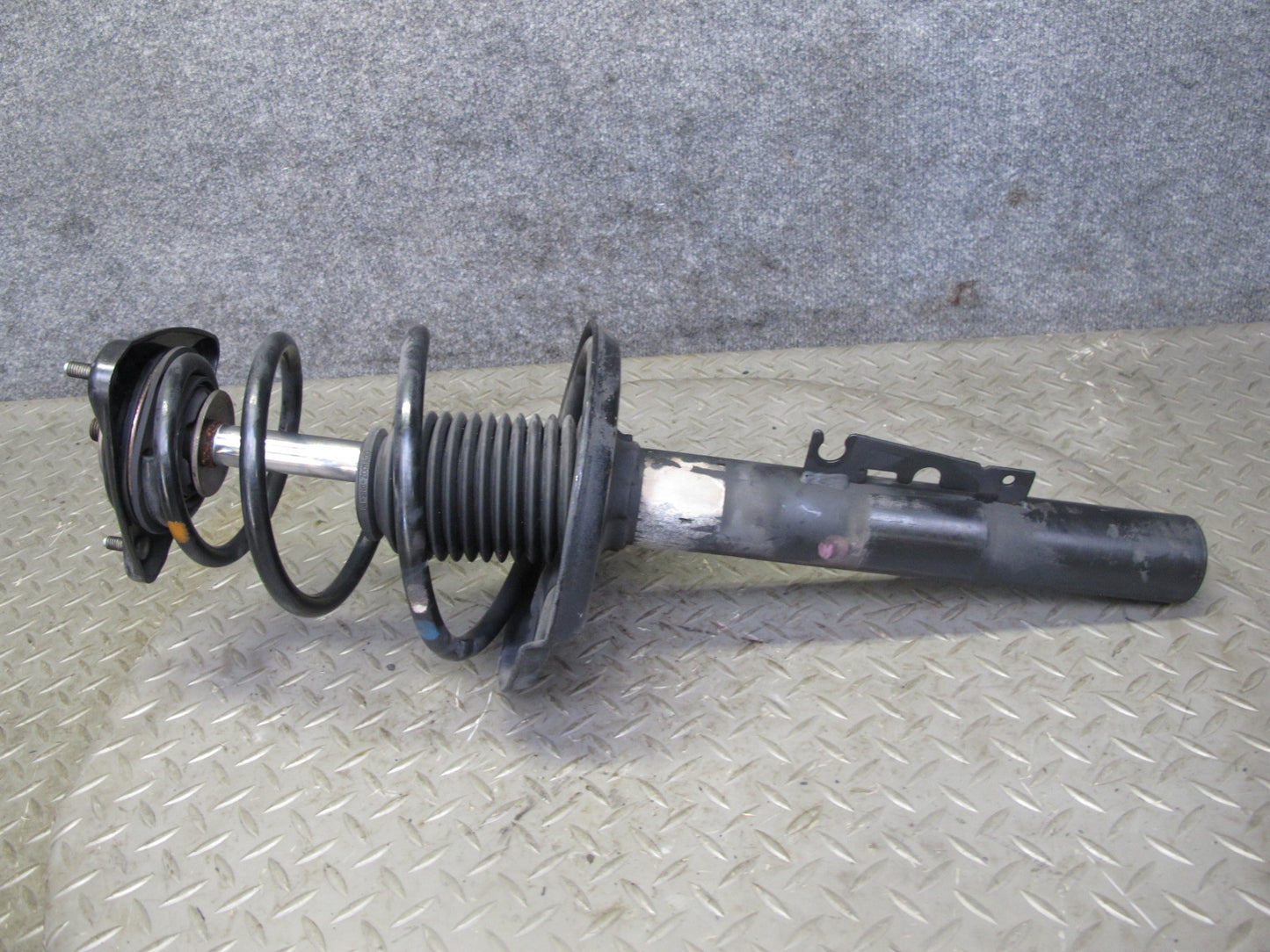1997-2004 Porsche Boxster 986 Rear Left & Right Side Strut Shock Absorber Set