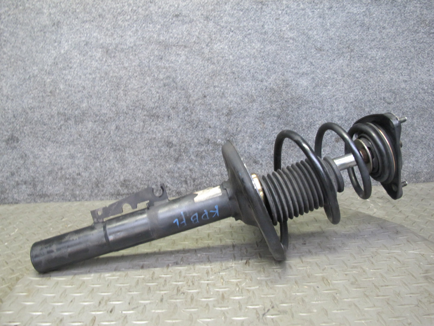 1997-2004 Porsche Boxster 986 Rear Left & Right Side Strut Shock Absorber Set