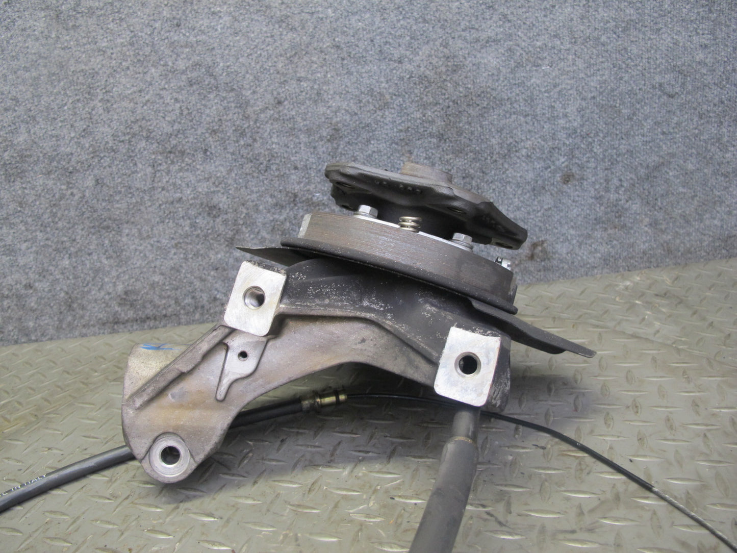 1997-2004 Porsche Boxster 986 Rear Left Side Spindle Knuckle Wheel Hub Bearing