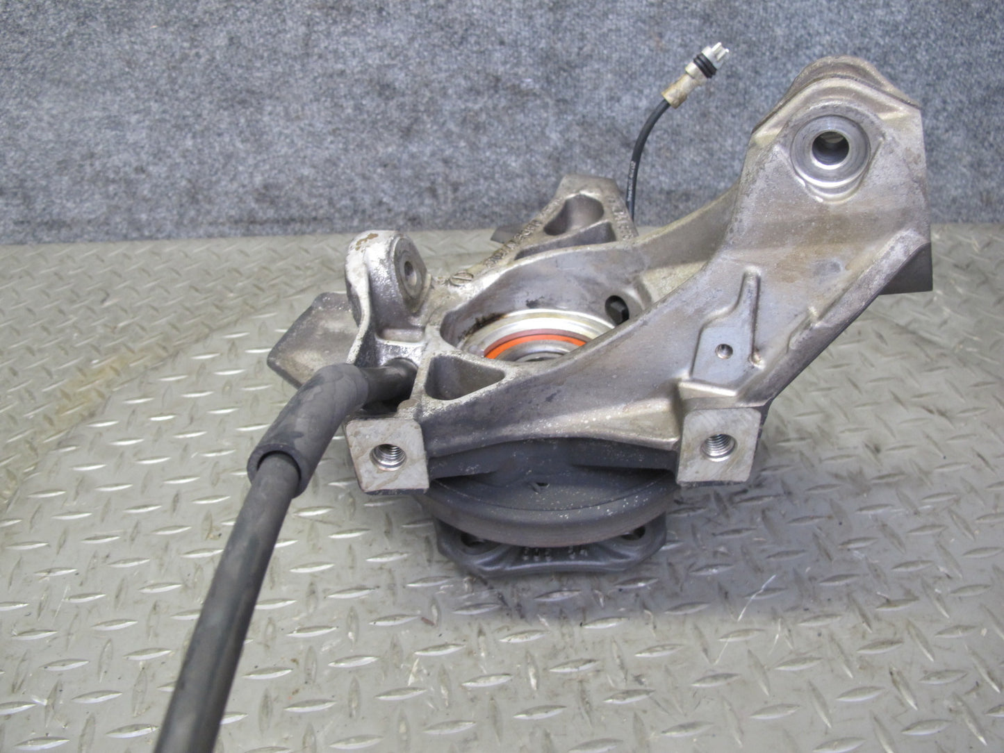1997-2004 Porsche Boxster 986 Rear Left Side Spindle Knuckle Wheel Hub Bearing