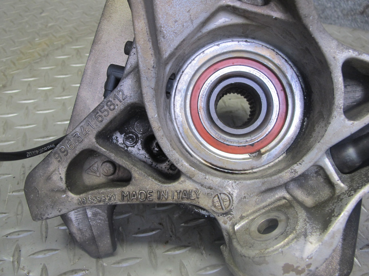 1997-2004 Porsche Boxster 986 Rear Left Side Spindle Knuckle Wheel Hub Bearing