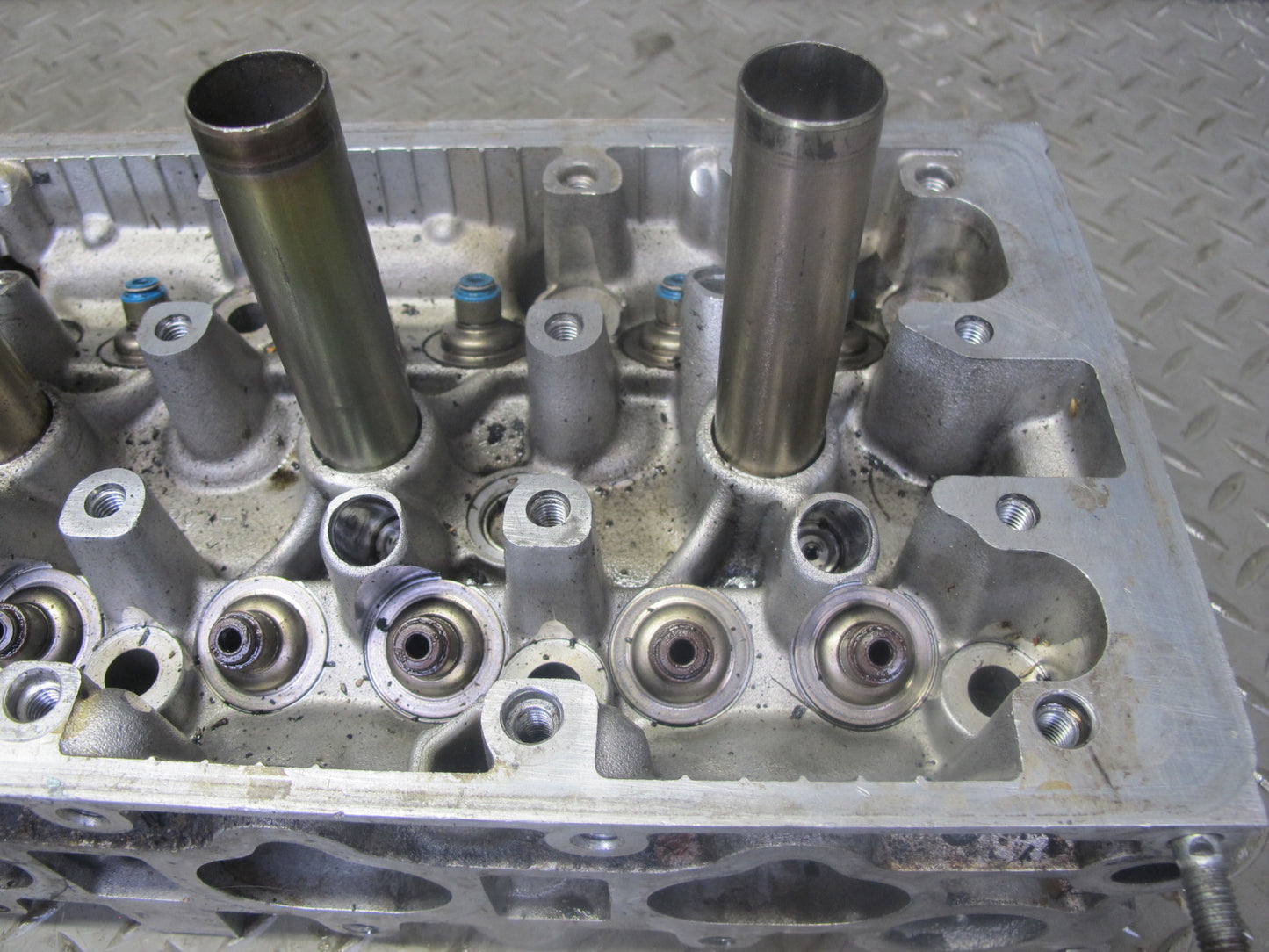 00-03 Honda S2000 2.0L F20C Engine Cylinder Head 117k Miles OEM