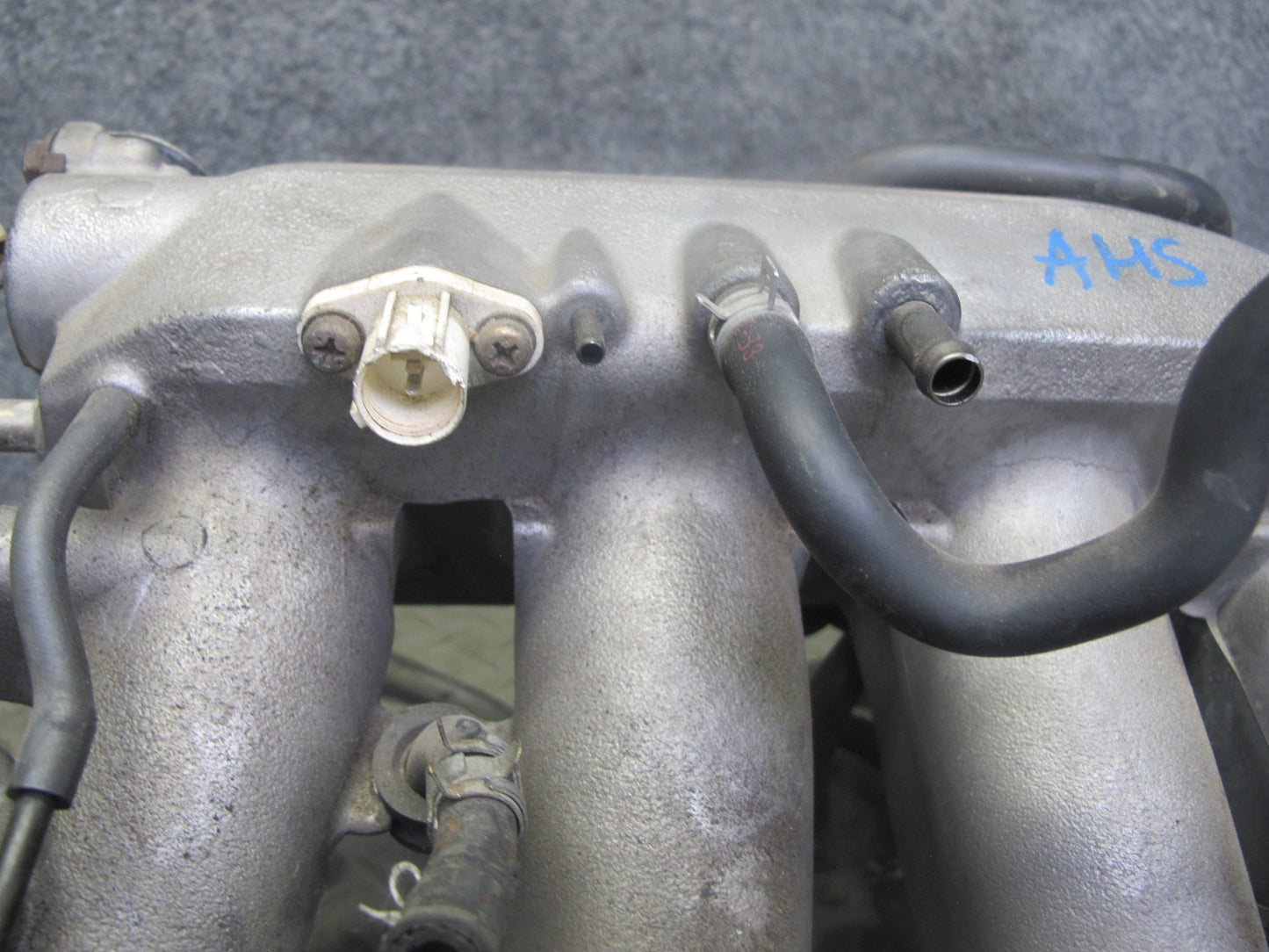 00-05 Honda S2000 2.0L F20C Engine Intake Manifold 118K Miles OEM