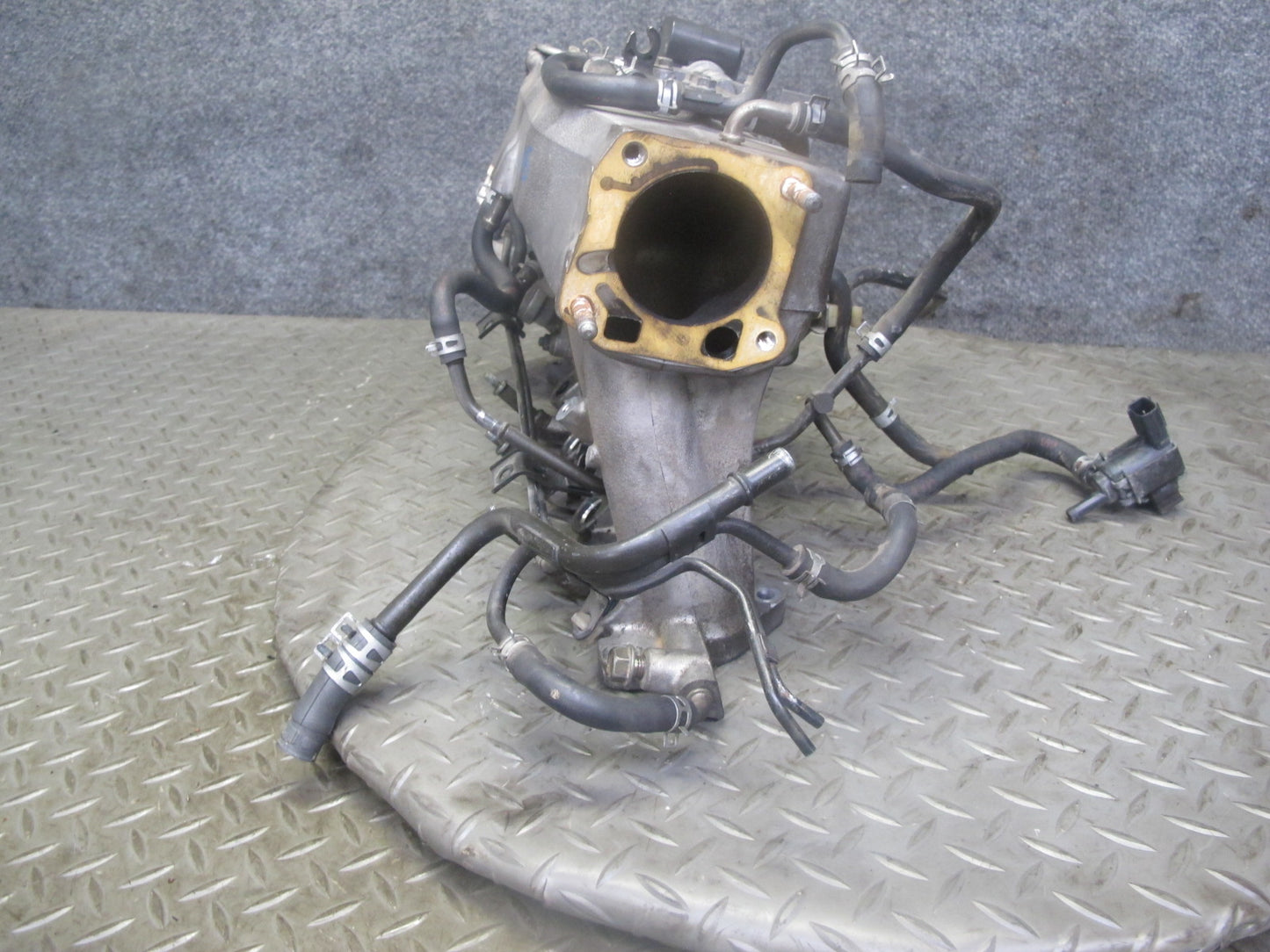 00-05 Honda S2000 2.0L F20C Engine Intake Manifold 118K Miles OEM