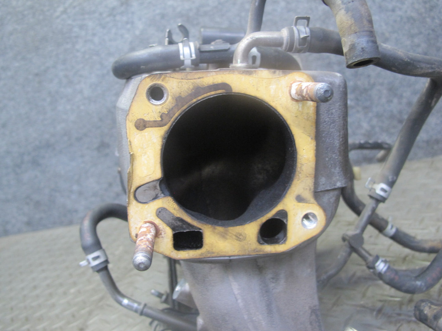 00-05 Honda S2000 2.0L F20C Engine Intake Manifold 118K Miles OEM