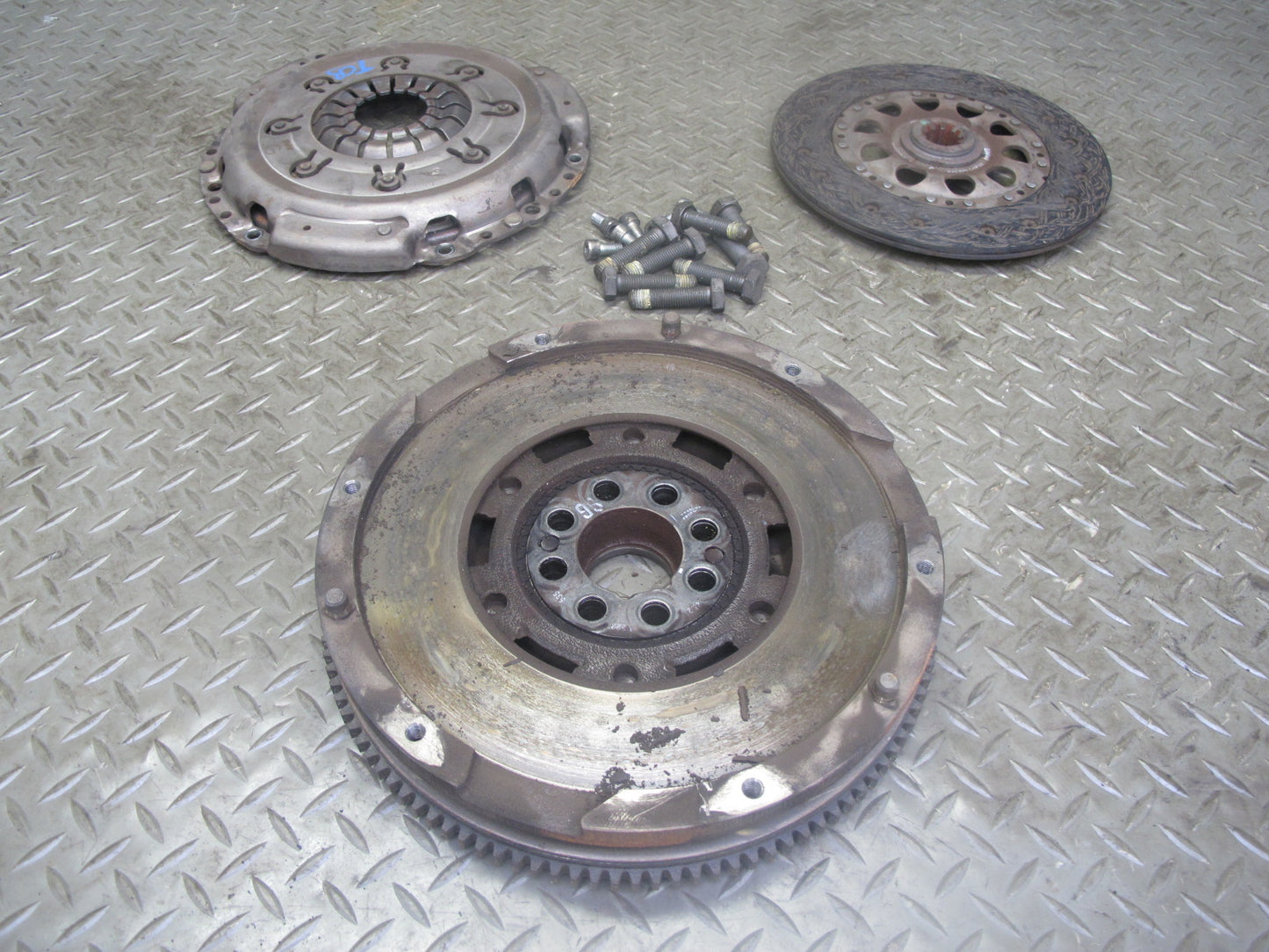 96-99 BMW E36 328i M52 M/T Manual Flywheel Clutch Pressure Plate Bolt Set OEM