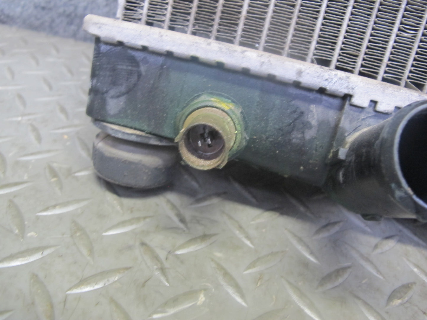 00-03 Honda S2000 Aftermarket Engine Cooling Radiator