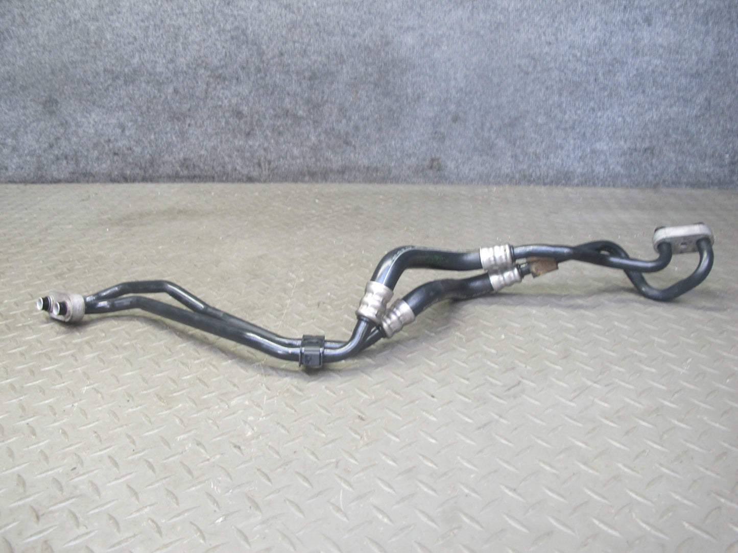 14-15 BMW F30 F31 F32 F33 F34 N55 Engine Oil Cooler Hose Pipe Line OEM