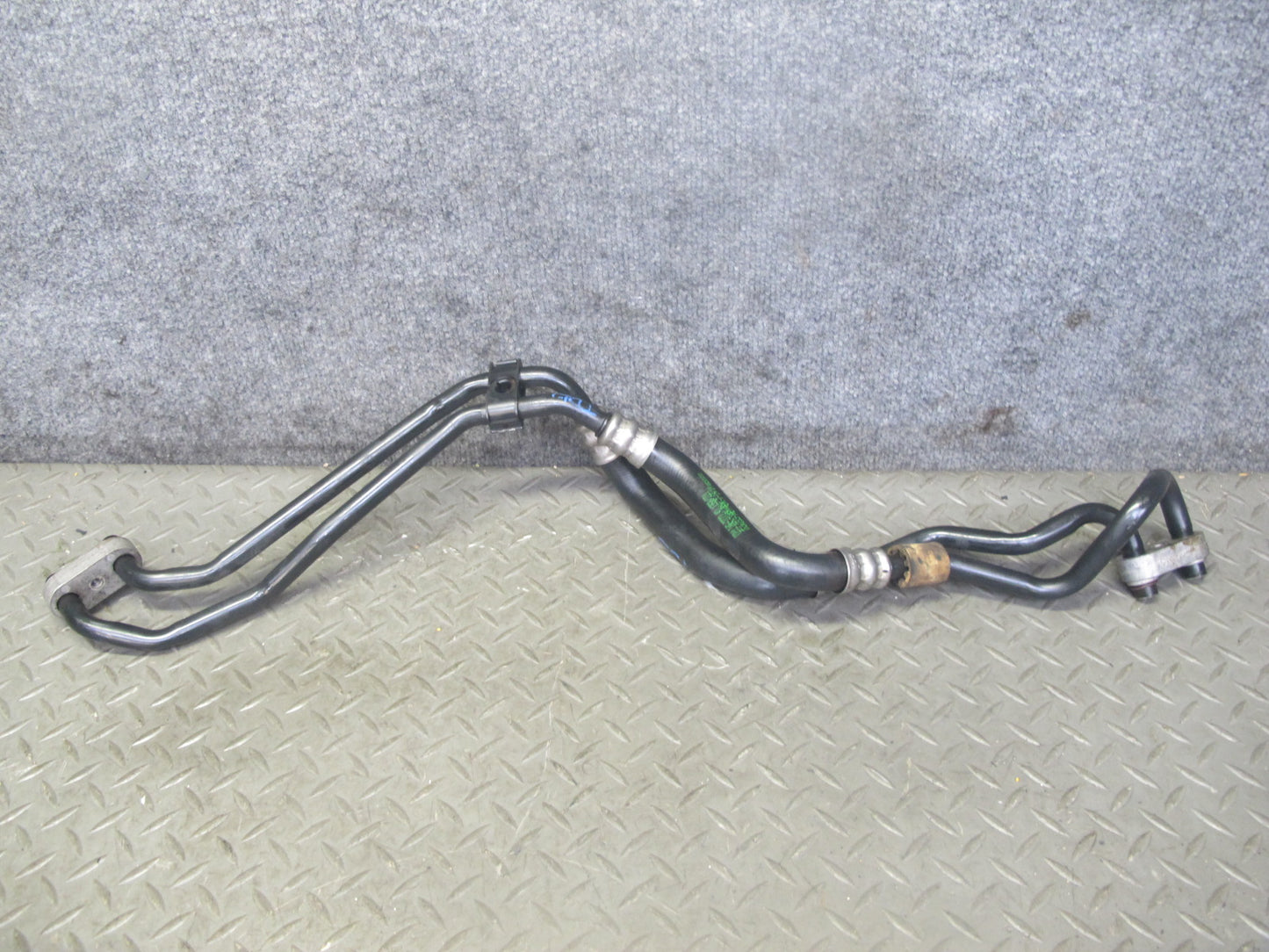 14-15 BMW F30 F31 F32 F33 F34 N55 Engine Oil Cooler Hose Pipe Line OEM