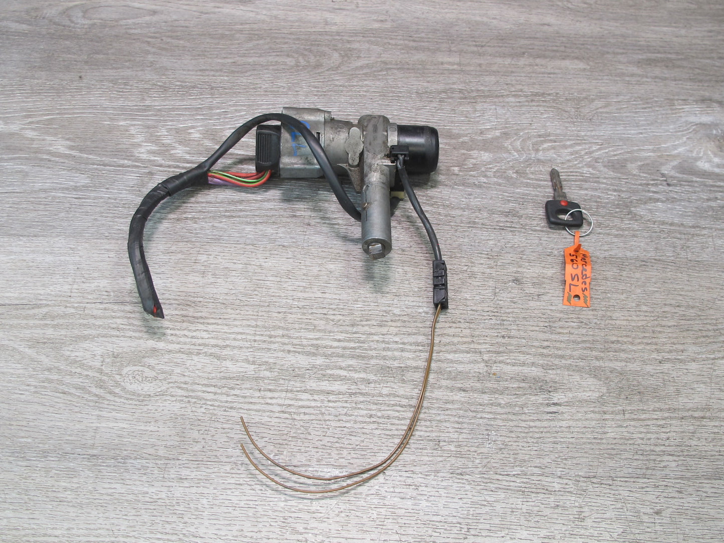 86-89 Mercedes R107 560SL Ignition Switch Glove Trunk Lock KEY Set OEM