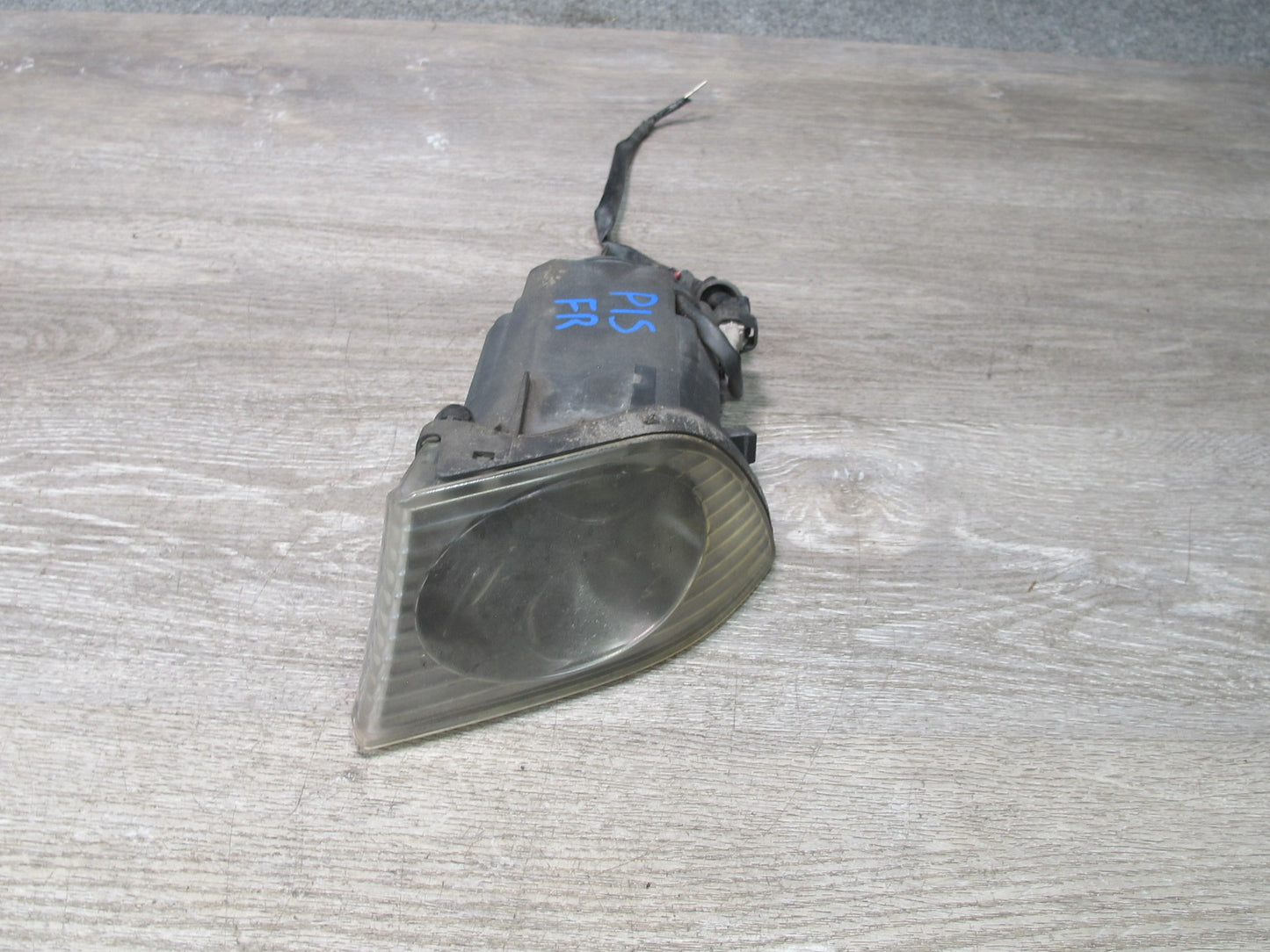 04-05 Lexus IS300 JCE10L Sedan Set of 2 Front Left & Right Fog Light Lamp OEM