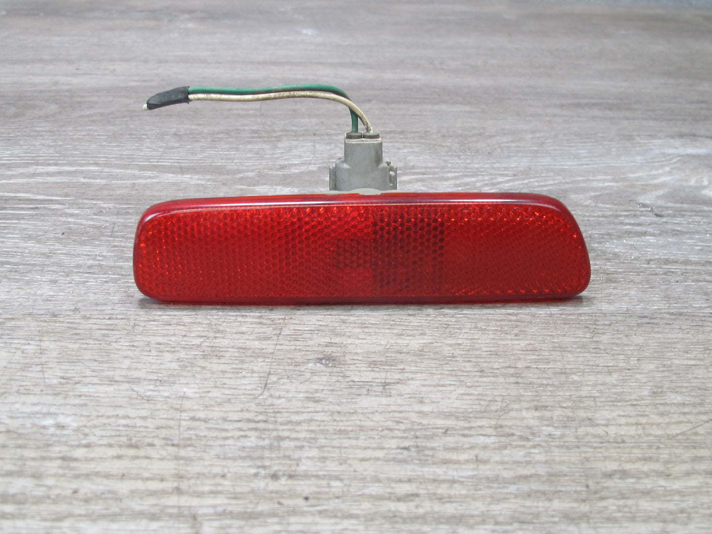 01-05 Lexus IS300 JCE10L Sedan Rear Bumper Left Right Side Marker Light Set OEM