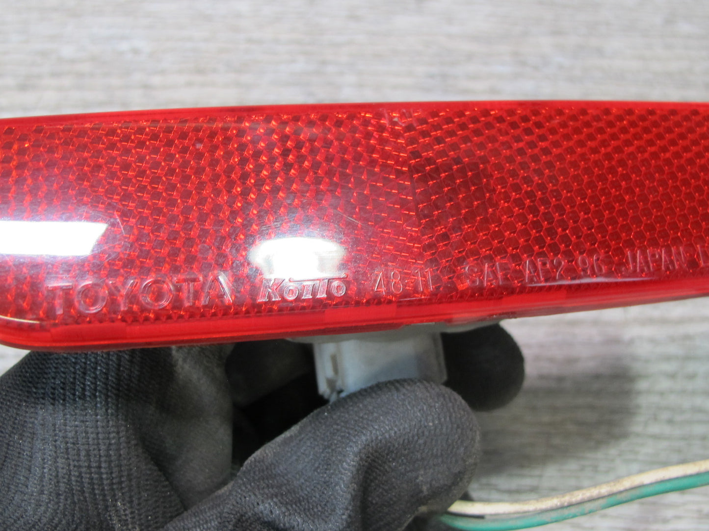 01-05 Lexus IS300 JCE10L Sedan Rear Bumper Left Right Side Marker Light Set OEM