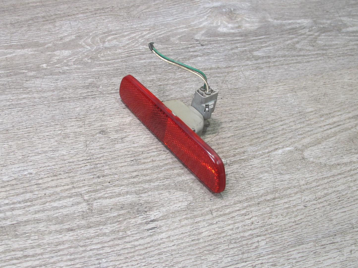 01-05 Lexus IS300 JCE10L Sedan Rear Bumper Left Right Side Marker Light Set OEM