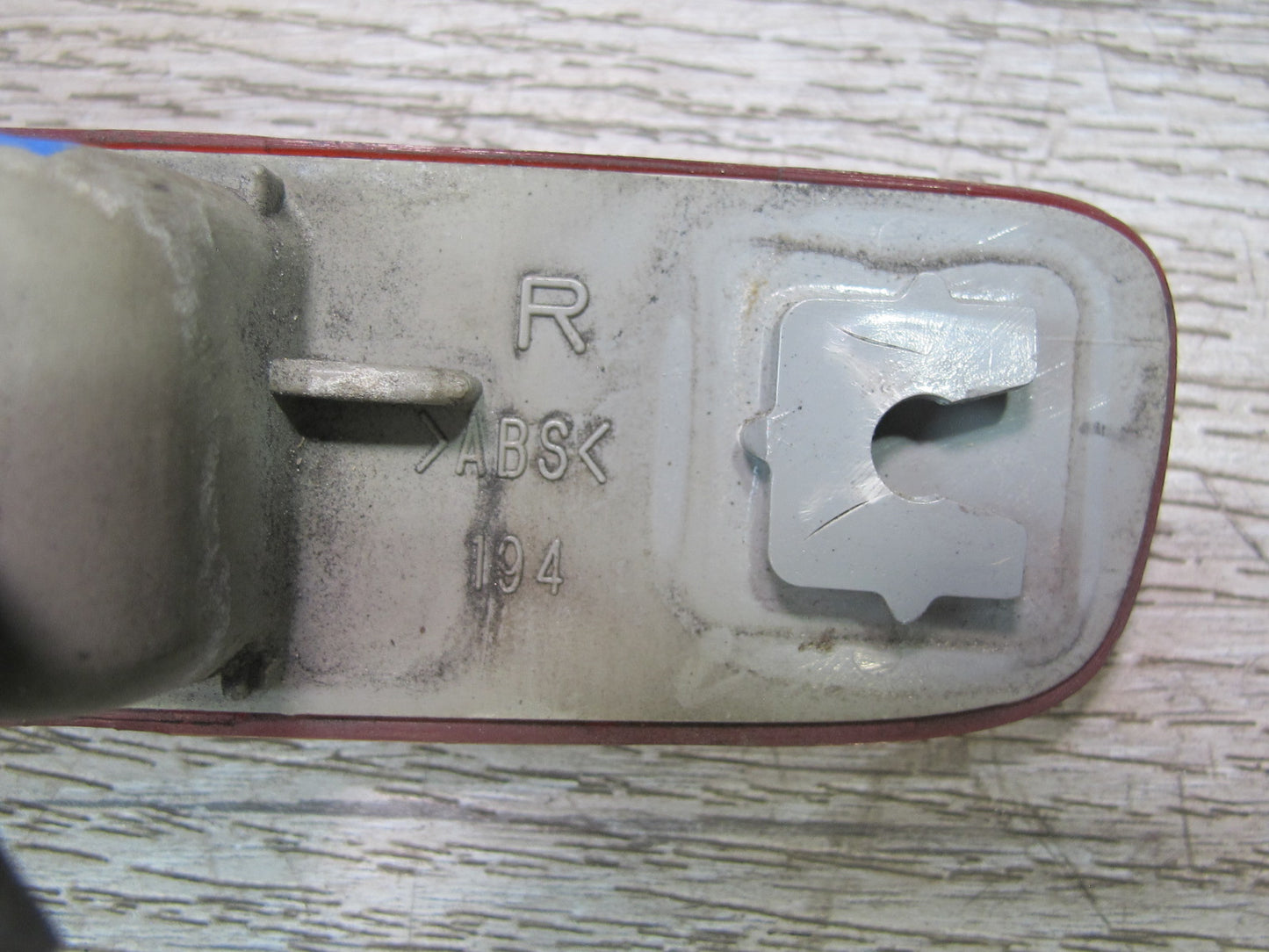 01-05 Lexus IS300 JCE10L Sedan Rear Bumper Left Right Side Marker Light Set OEM