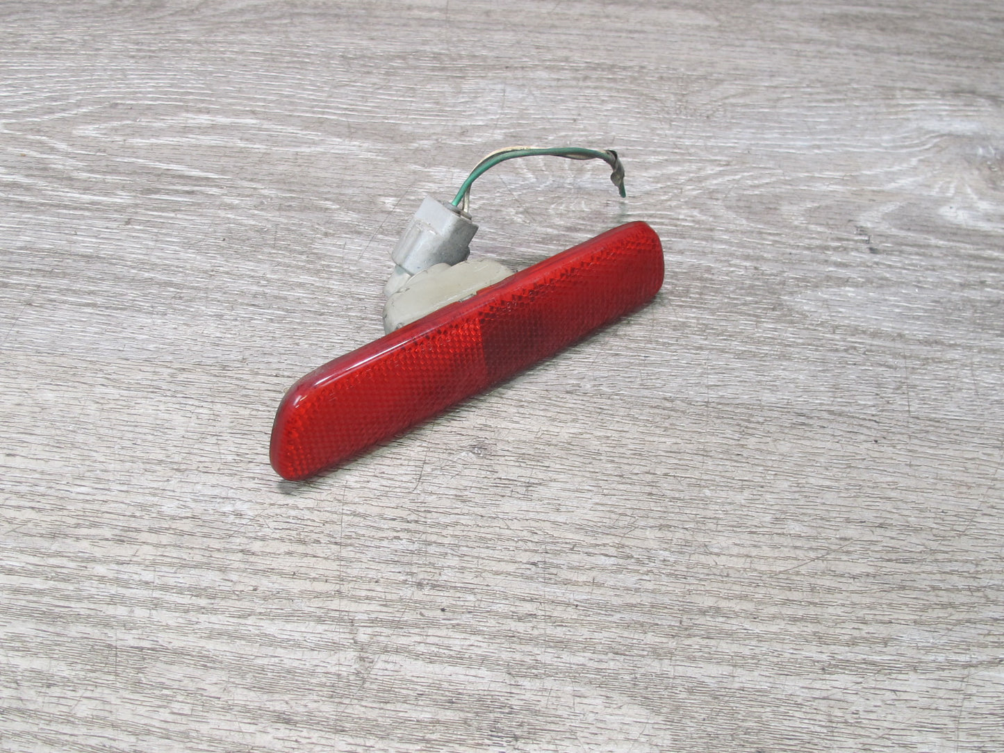 01-05 Lexus IS300 JCE10L Sedan Rear Bumper Left Right Side Marker Light Set OEM