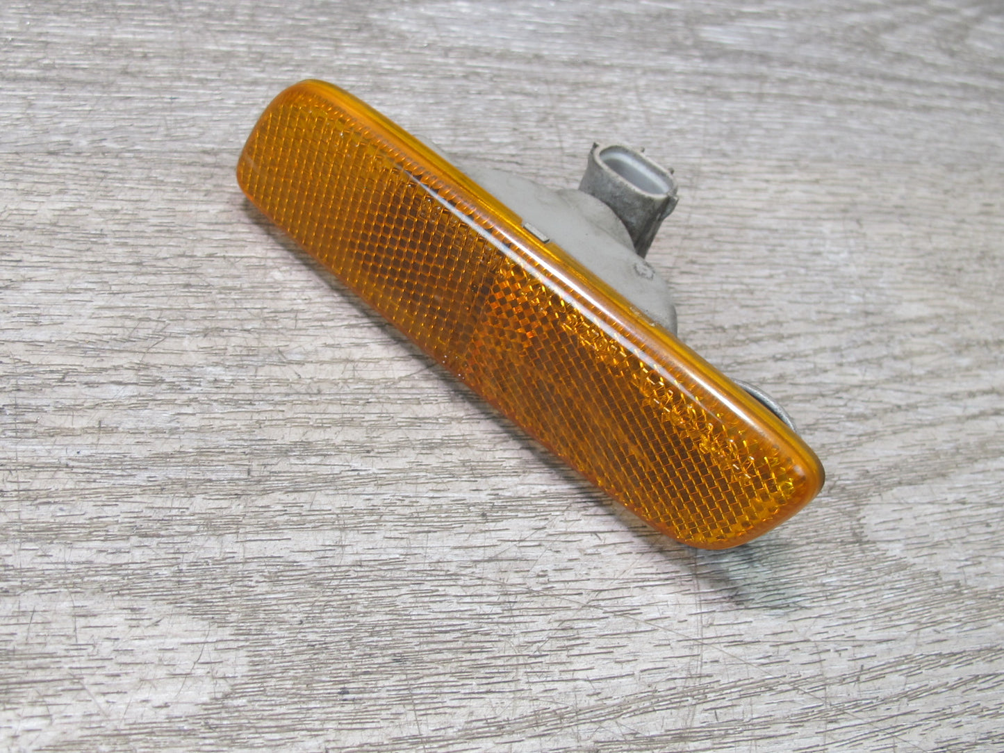 01-05 Lexus IS300 JCE10L Sedan Front Bumper Left Right Side Marker Light Set OEM