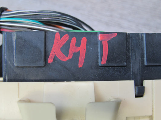 2003-2007 Hummer H2 Dashboard Fuse Relay Junction Box 15266958