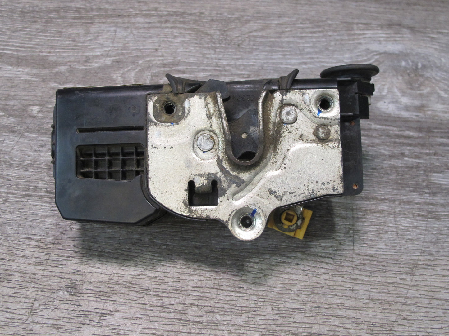 2003-2007 Hummer H2 Rear Left Driver Side Door Lock Latch Actuator