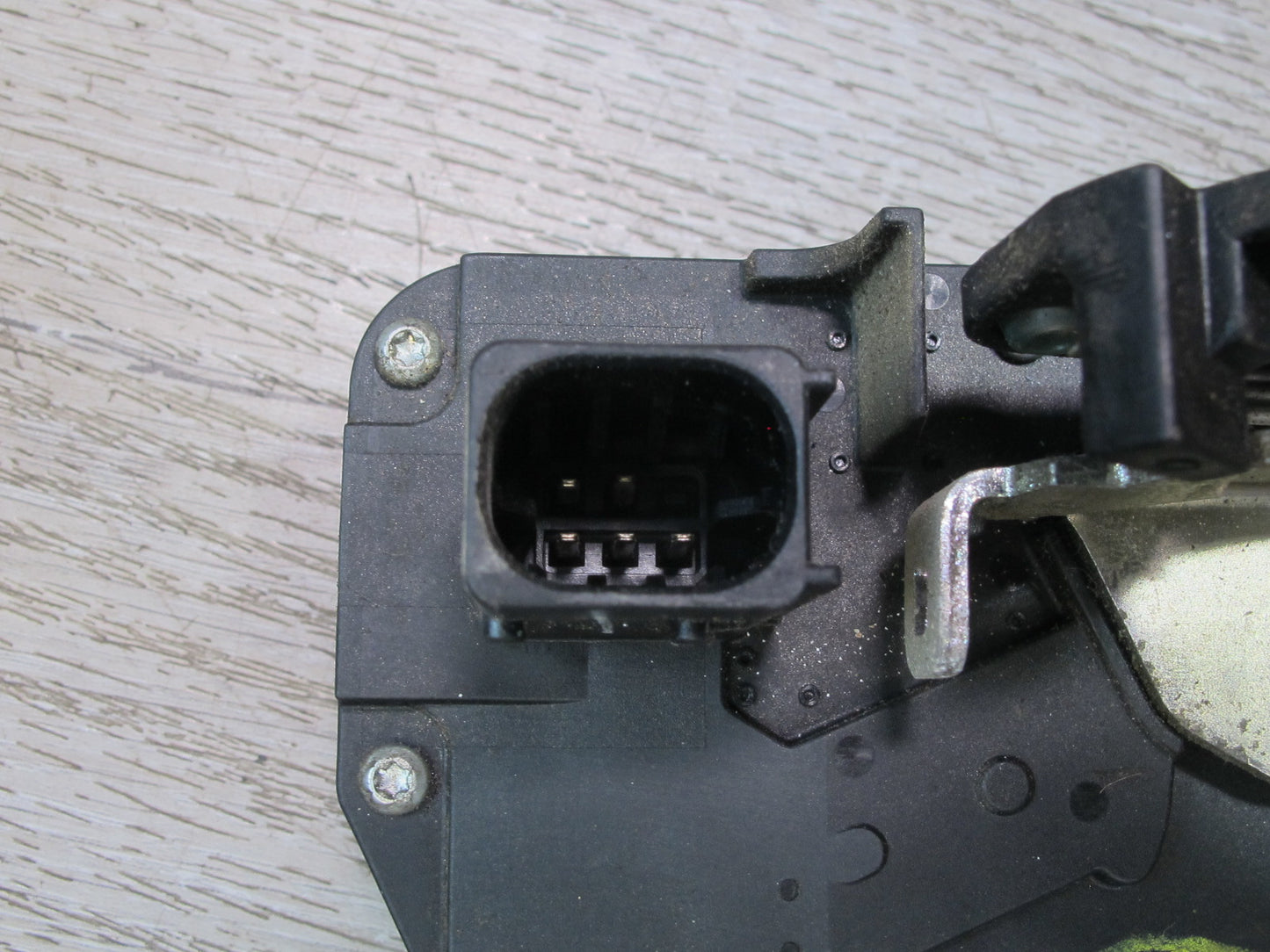 2006-2007 Hummer H2 Front Right Side Pass Door Lock Latch Actuator 15277648
