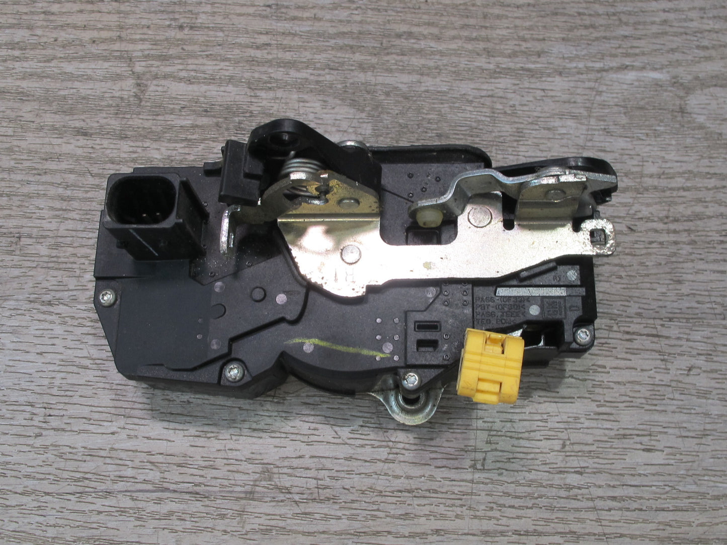2006-2007 Hummer H2 Front Right Side Pass Door Lock Latch Actuator 15277648