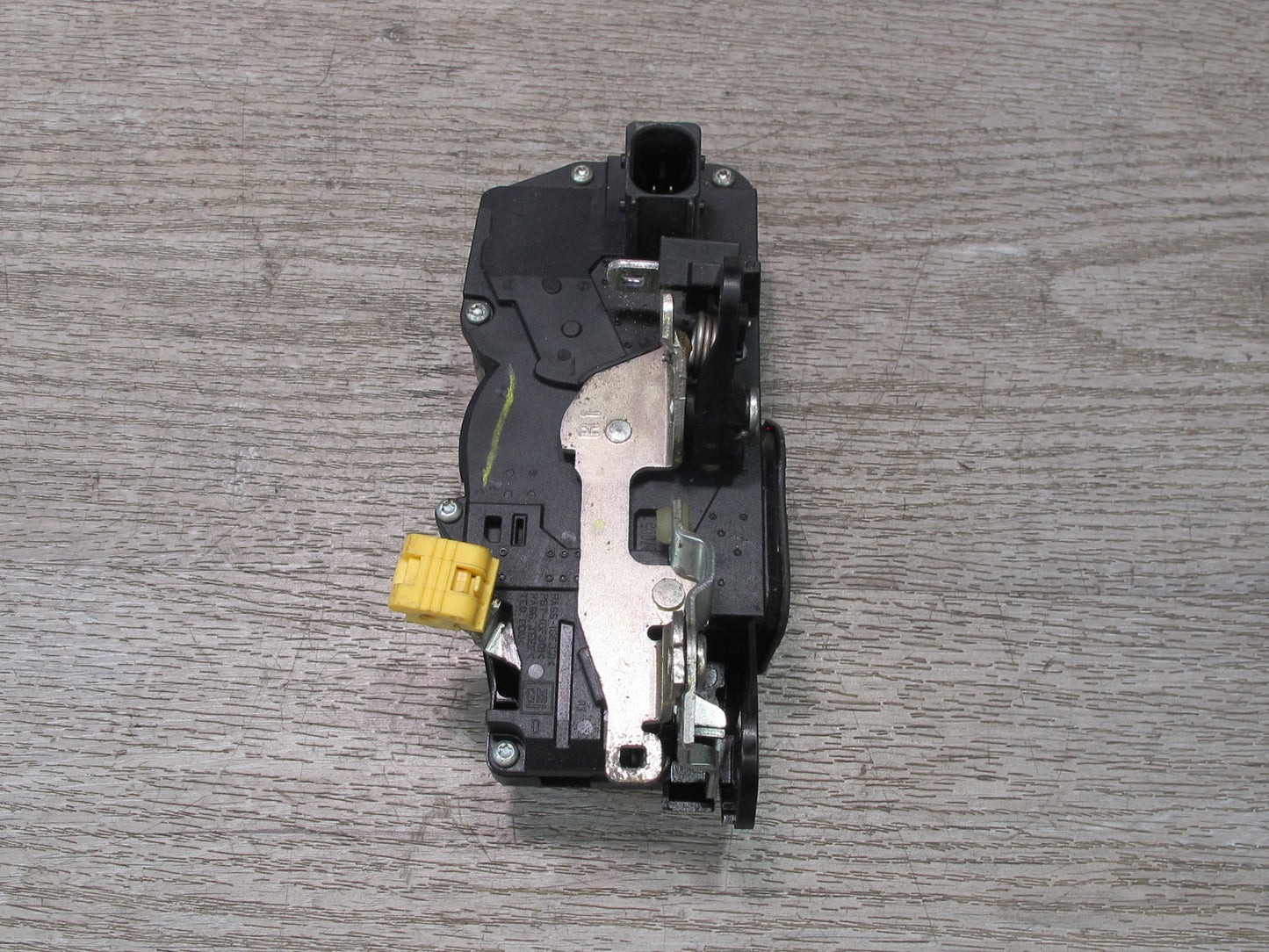2006-2007 Hummer H2 Front Right Side Pass Door Lock Latch Actuator 15277648