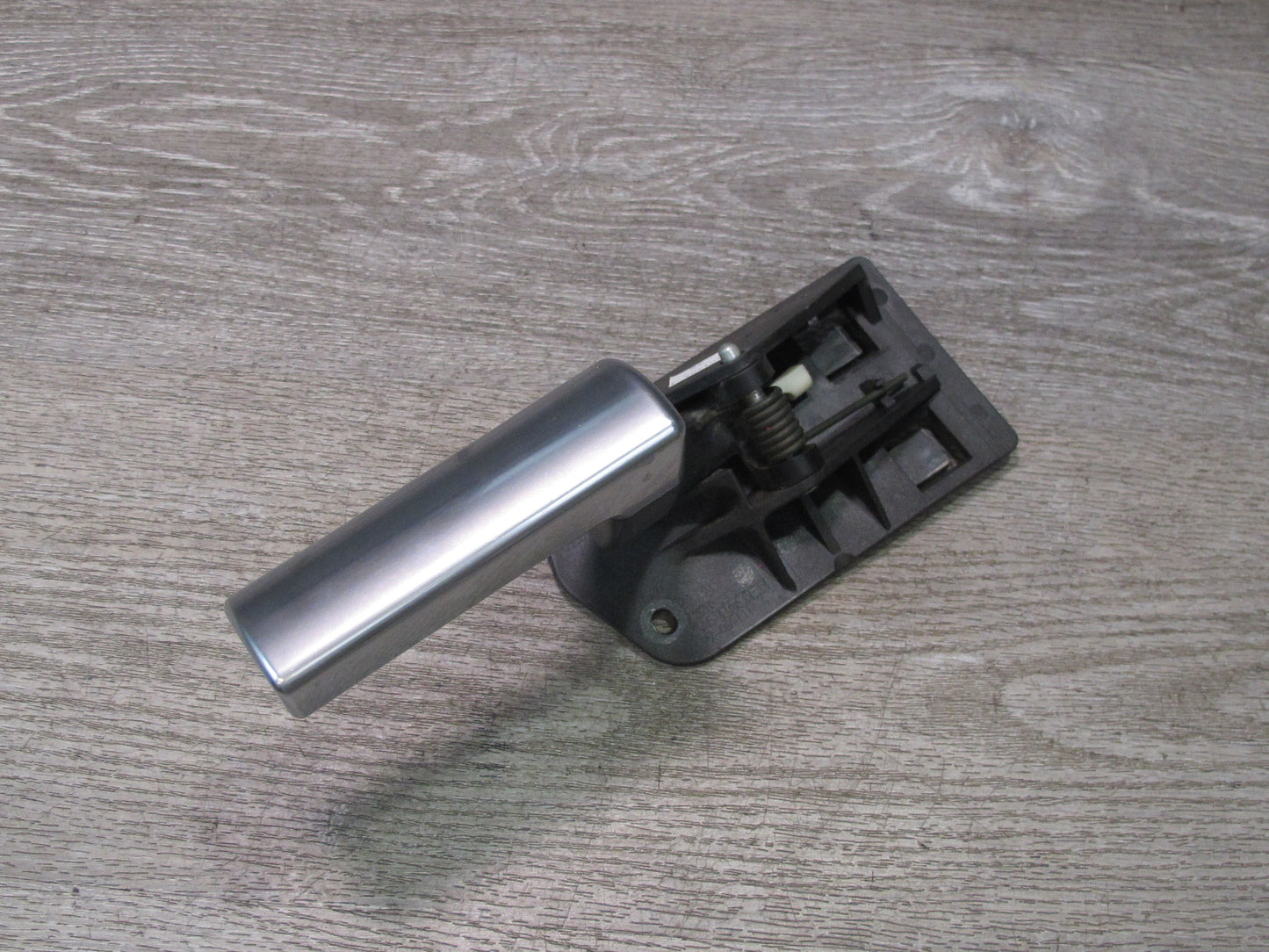 2003-2007 Hummer H2 Front Left Driver Side Door Interior Chrome Handle