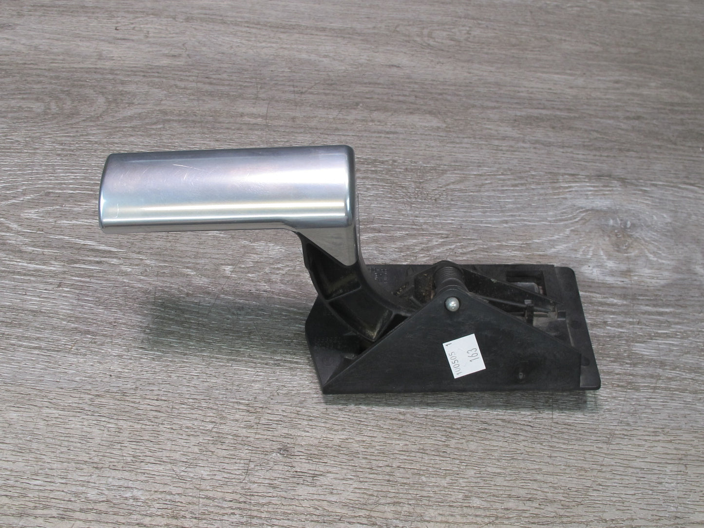 2003-2007 Hummer H2 Front Right Pass Side Door Interior Chrome Handle