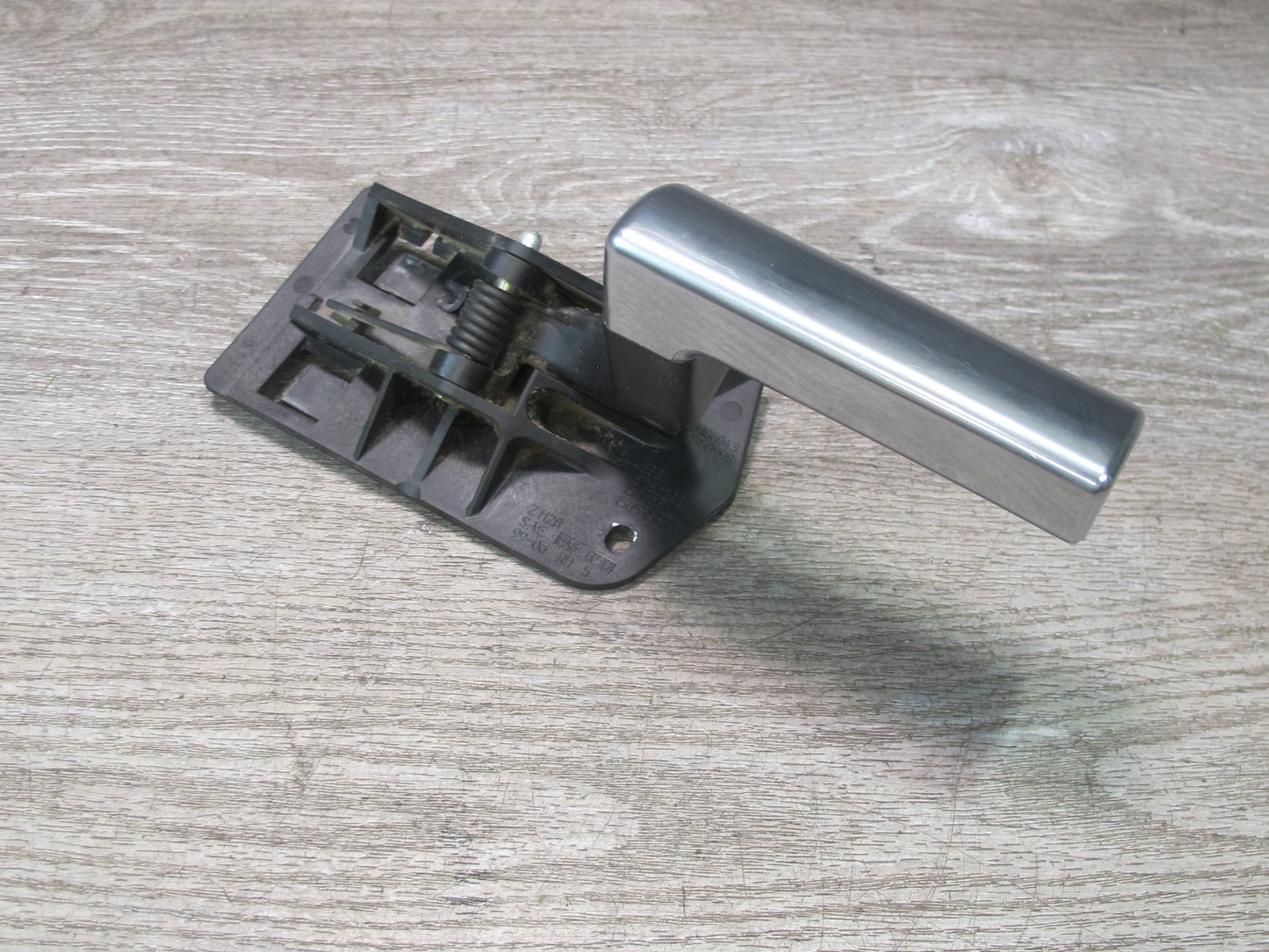 2003-2007 Hummer H2 Front Right Pass Side Door Interior Chrome Handle