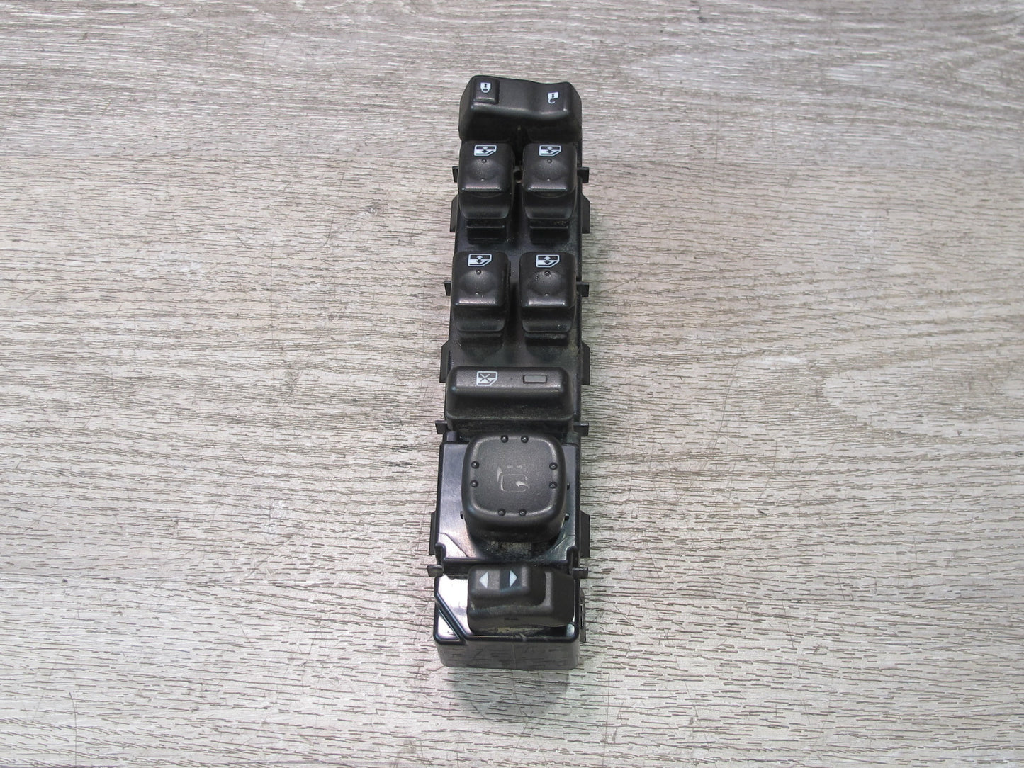 2005-2007 Hummer H2 Front Left Driver Side Door Master Window Switch