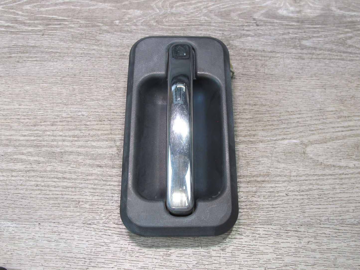 2003-2006 Hummer H2 Rear Right Passenger Side Door Exterior Handle
